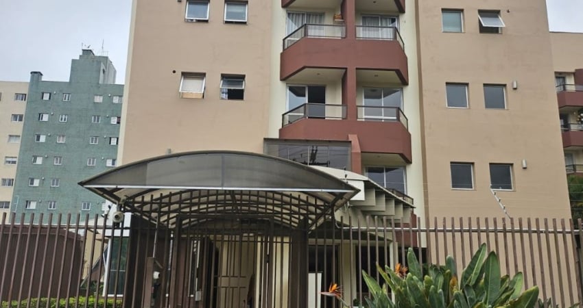 lindo apartamento de 3 quartos sendo uma suite com otima localizaçao
