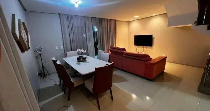Luxuoso condomínio de alto padrão em Abrantes: 3 quartos, 2 suítes, 2 salas, 3 banheiros, 3 vagas, 220m². Aproveite!