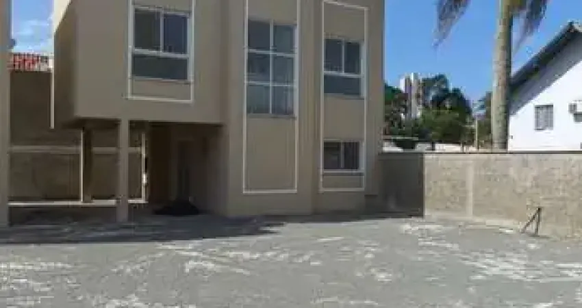 Casa para venda em balneário piçarras, centro, 3 dormitórios, 1 suíte, 3 banheiros, 1 vaga