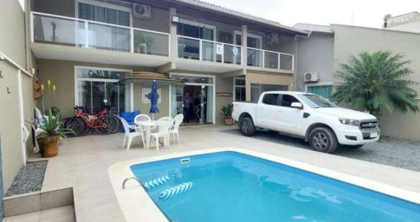Casa para Venda em Balneário Piçarras, ITACOLOMI, 3 dormitórios, 1 suíte, 3 banheiros, 2 vagas