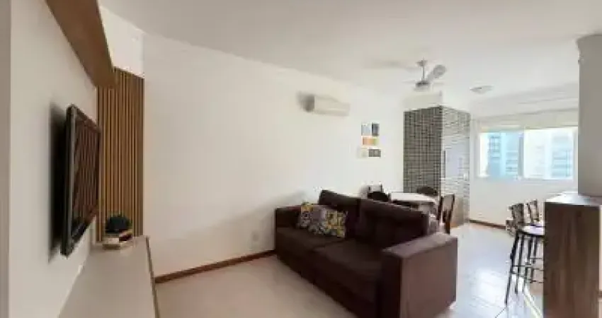 Apartamento de frente para praça, edifício com infraestrutura