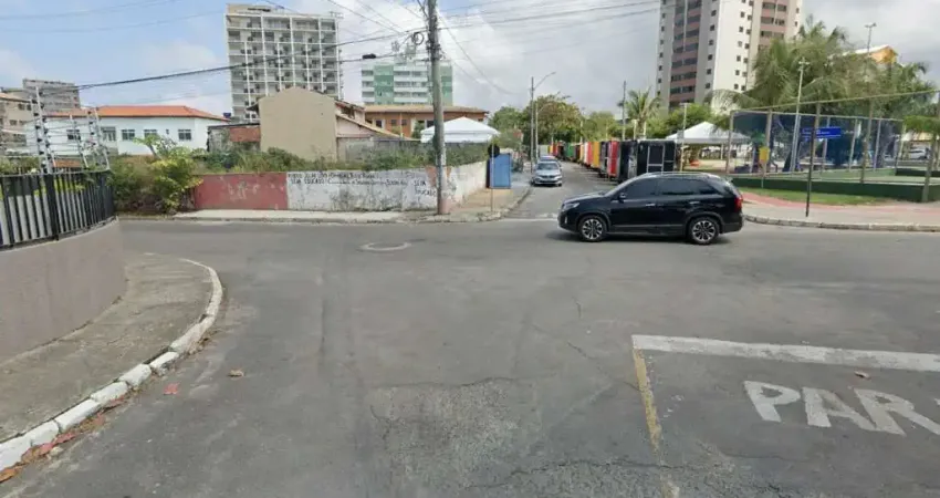 Terreno à venda na Rua Dias Gomes – Piatã, em frente à Praça Segredos de Itapuã, 302, Piatã, Salvador