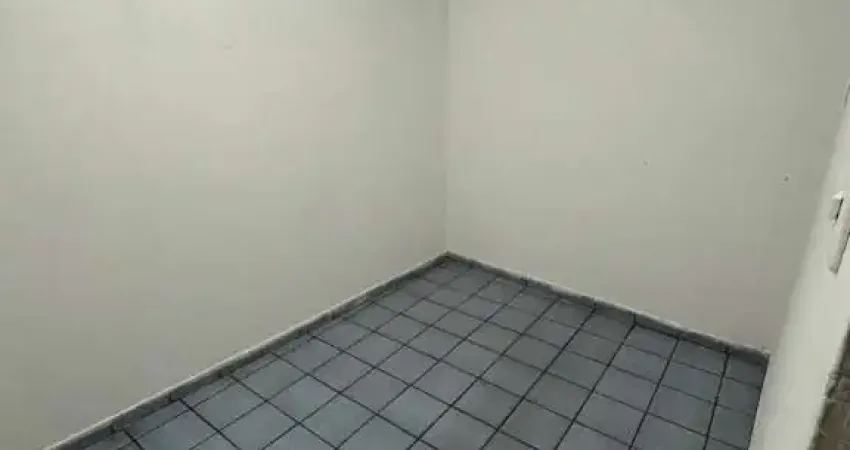 Casa com 3 quartos para alugar na Rua Sérgio Alves da Silva, 2, Jacintinho, Maceió