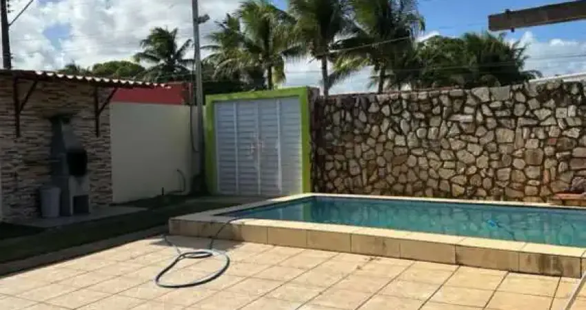 Casa com 3 quartos para alugar na Rua Oceano Atlântico, 113, Ipioca, Maceió