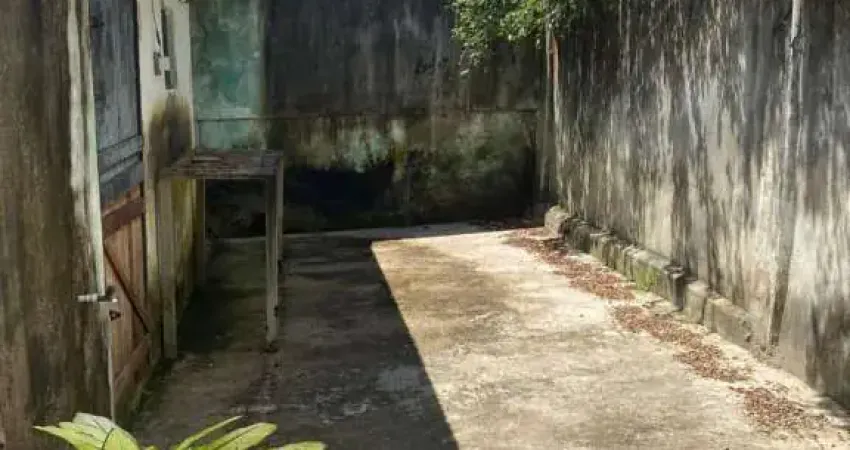 Casa à venda em rua pública, tabuleiro do pinto, rio largo, al