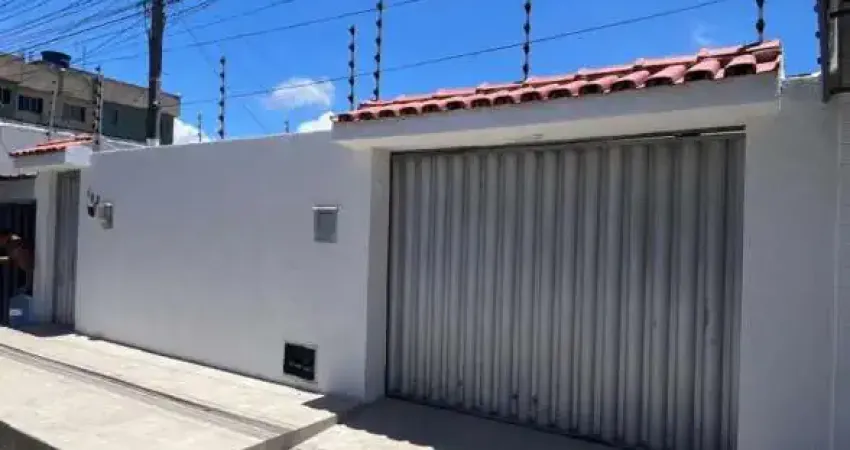 Casa com 3 quartos para alugar na Rua São Jorge, 102, Barro Duro, Maceió