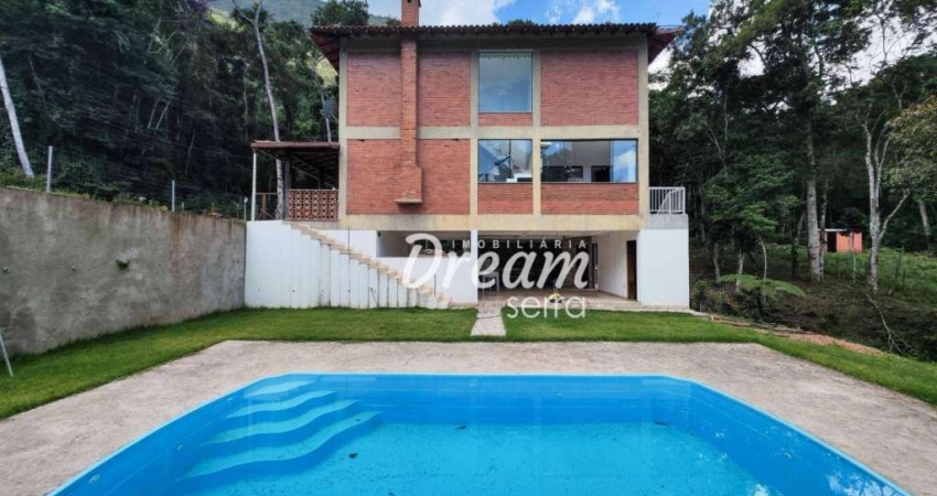 Casa com 3 dormitórios à venda, 300 m² por R$ 760.000,00 - Três Córregos - Teresópolis/RJ