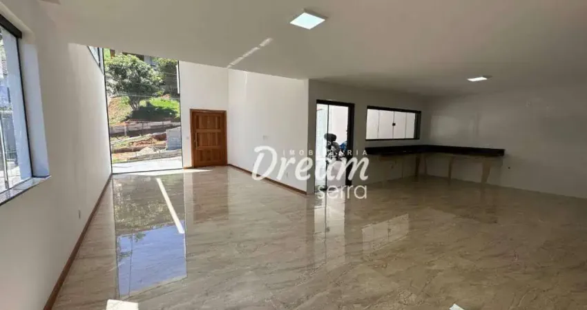 Casa com 3 dormitórios à venda, 234 m² por r$ 890.000,00 - albuquerque - teresópolis/rj