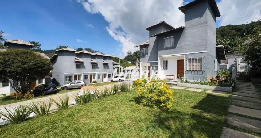 Casa com 2 dormitórios à venda, 51 m² por R$ 244.900 - Cascata do Imbuí - Teresópolis/RJ