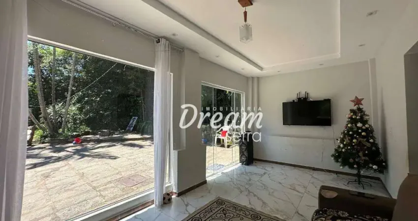 Casa com 4 dormitórios à venda, 128 m² por R$ 360.000,00 - Pessegueiros - Teresópolis/RJ