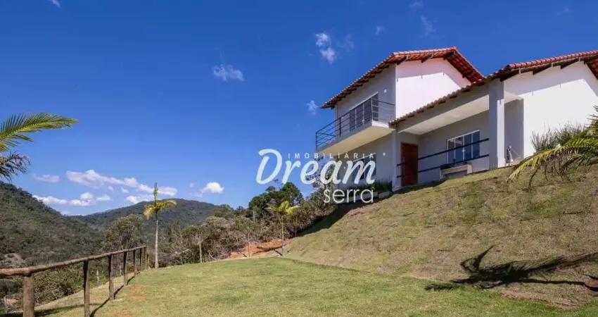 Casa com 3 dormitórios à venda, 130 m² por R$ 680.000,00 - Albuquerque - Teresópolis/RJ