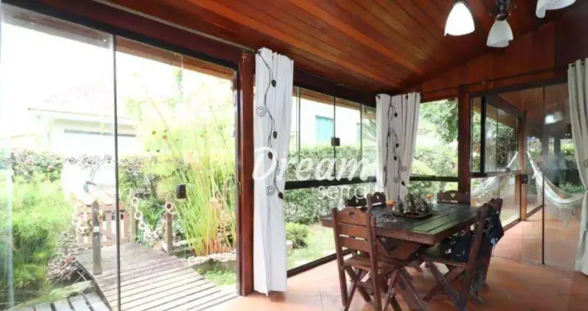 Casa com 4 dormitórios à venda, 150 m² por R$ 980.000,00 - Vargem Grande - Teresópolis/RJ