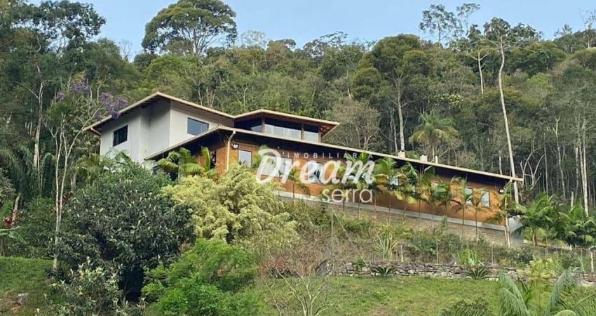 Casa com 3 dormitórios à venda, 220 m² por R$ 900.000,00 - Albuquerque - Teresópolis/RJ