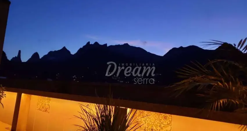 Cobertura com 3 dormitórios à venda, 222 m² por R$ 1.390.000,00 - Alto - Teresópolis/RJ