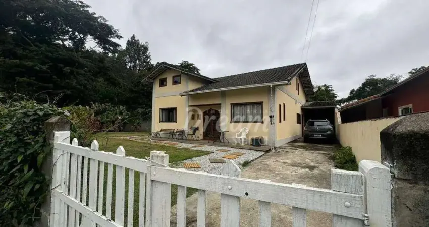 Casa com 5 dormitórios à venda, 180 m² por r$ 699.000,00 - vargem grande - teresópolis/rj