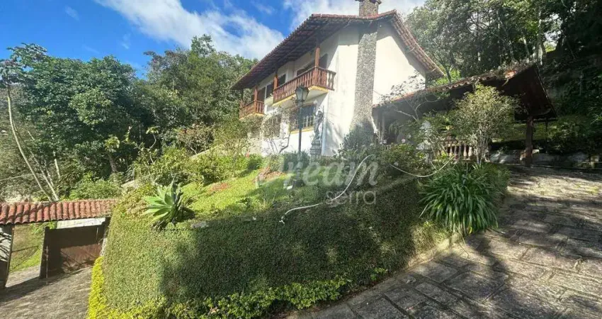 Casa com 3 dormitórios à venda, 172 m² por r$ 1.050.000,00 - alto - teresópolis/rj