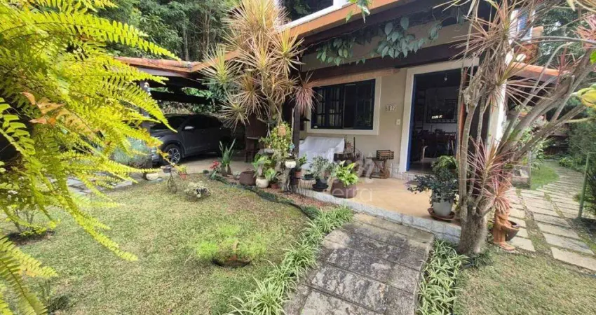 Casa com 3 dormitórios à venda, 168 m² por r$ 1.300.000,00 - golfe - teresópolis/rj