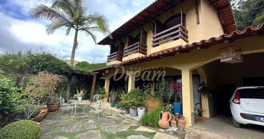 Casa com 5 dormitórios à venda, 271 m² por R$ 950.000,00 - Albuquerque - Teresópolis/RJ