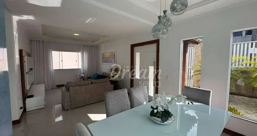 Casa com 3 dormitórios à venda, 130 m² por r$ 850.000,00 - agriões - teresópolis/rj