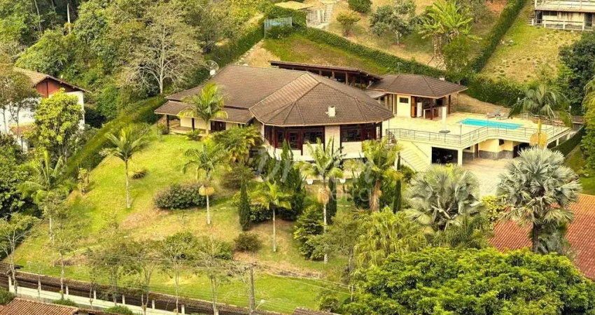 Casa com 7 dormitórios à venda, 574 m² por R$ 3.900.000,00 - Green Valley - Teresópolis/RJ