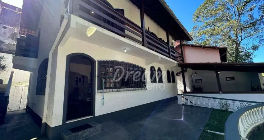 Casa com 4 dormitórios à venda, 148 m² por R$ 850.000,00 - Alto - Teresópolis/RJ