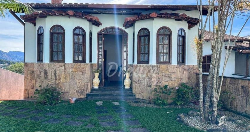 Casa com 3 dormitórios, 284 m² - venda por R$ 950.000,00 ou aluguel por R$ 7.150,00/mês - Fazendinha - Teresópolis/RJ