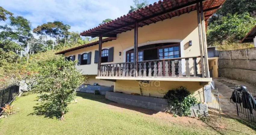 Casa com 4 dormitórios à venda, 144 m² por R$ 740.000,00 - Quinta da Barra - Teresópolis/RJ