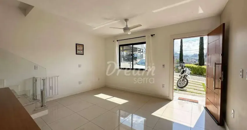 Casa com 2 dormitórios à venda, 117 m² por R$ 595.000,00 - Iucas - Teresópolis/RJ