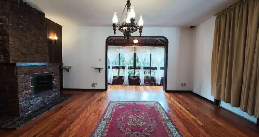 Casa com 6 dormitórios à venda, 214 m² por R$ 1.180.000 - Iucas - Teresópolis/RJ