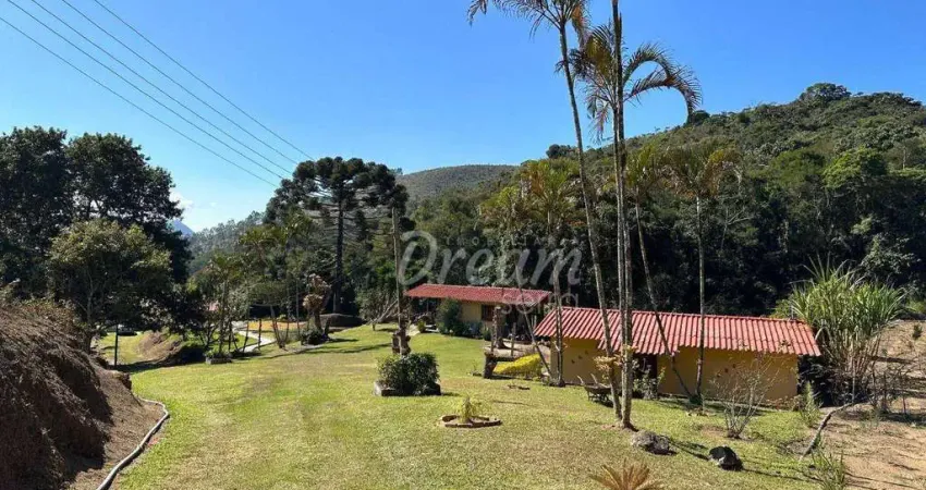 Sítio com 3 dormitórios à venda, 13000 m² por r$ 890.000,00 - campo limpo - teresópolis/rj