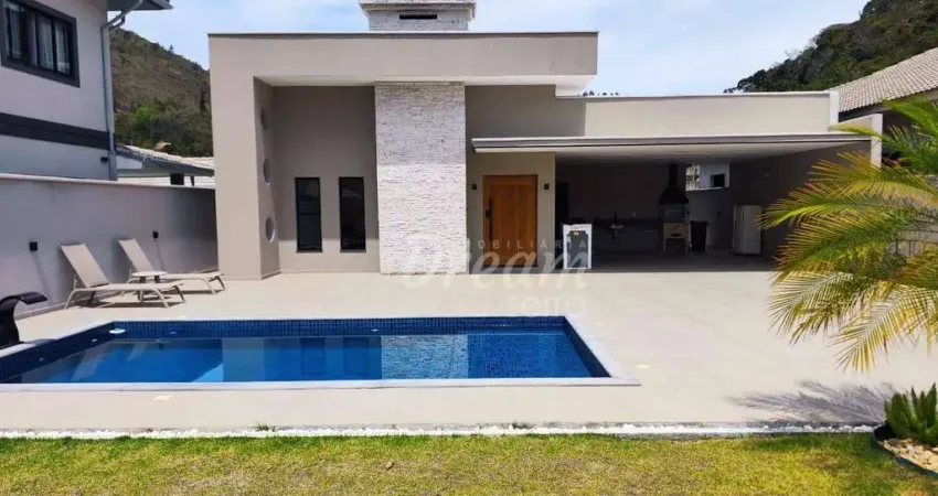 Casa com 3 dormitórios à venda, 200 m² por r$ 1.390.000,00 - albuquerque - teresópolis/rj