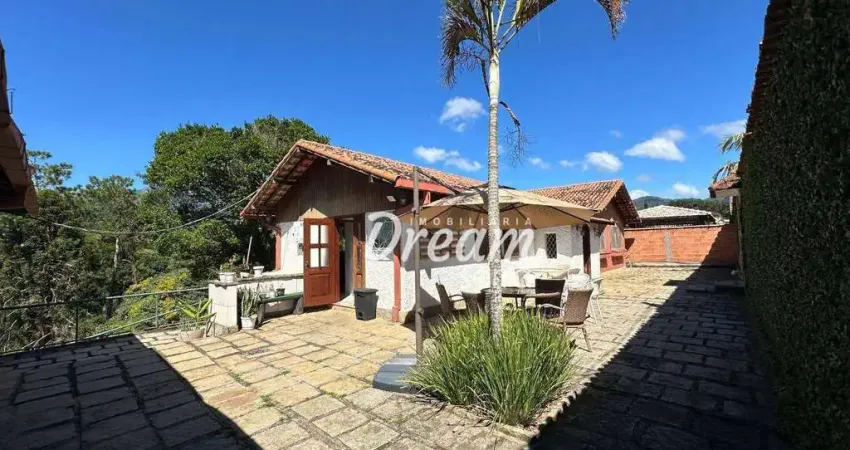 Casa com 4 dormitórios para alugar, 160 m² por r$ 5.066,67/mês - cascata do imbuí - teresópolis/rj