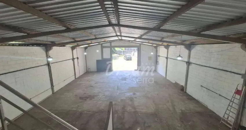 Galpão em área de 1890m² para alugar com 5000m² área construída por r$ 6.652/mês - meudon - teresópolis/rj