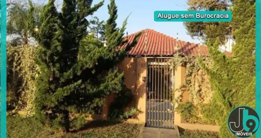Casa para alugar no Uberaba com 525m², com 4 quartos, 2 suítes, 4 banheiros, 1 churrasqueira, 1 edicula, 1 jardim lateral por R$4.990,00/mês.