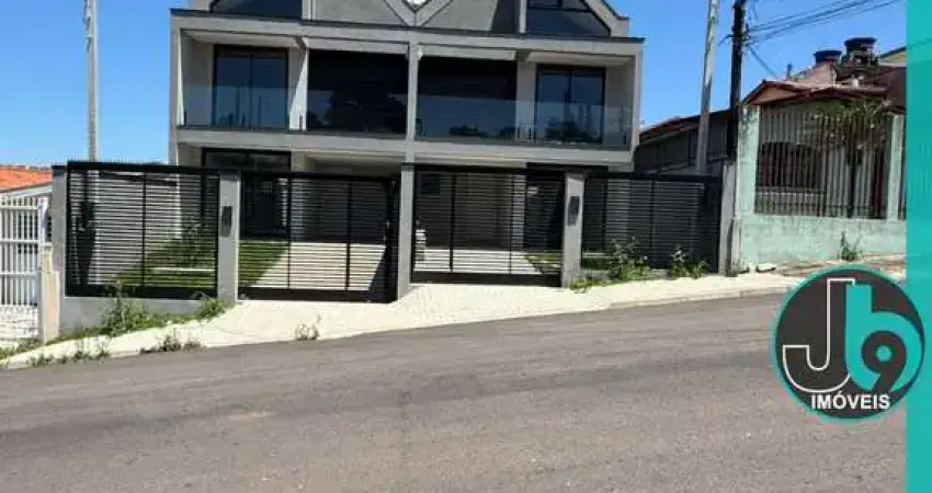 Sobrado triplex novo para alugar no bairro guabirotuba 168m²  com 3 quartos, 1 suíte, 3 salas, 2 vagas. primeira locação por r$ 4.558,00/mês.