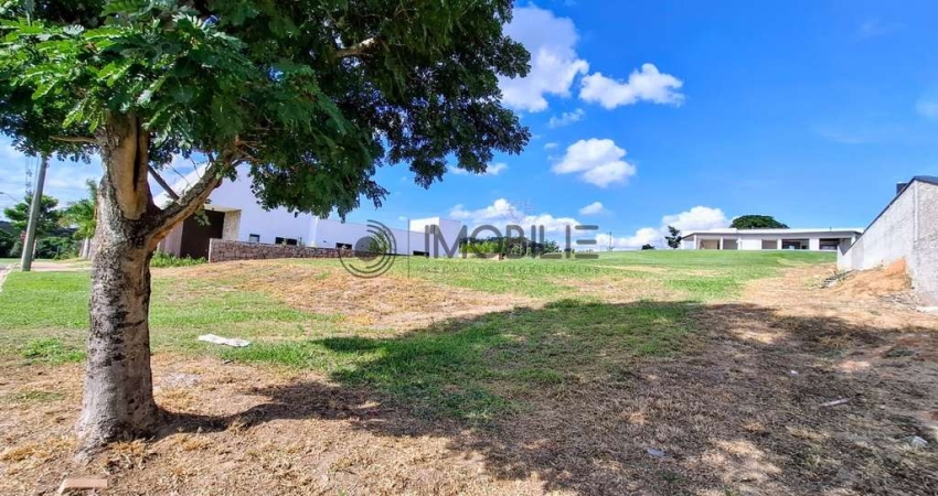 Terreno à venda com 1.000,01 m² no Condomínio Jardim Indaiatuba Golf, na cidade de Indaiatuba/SP.