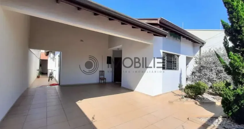 Casa com 3 dormitórios no Jardim Regina na cidade de Indaiatuba