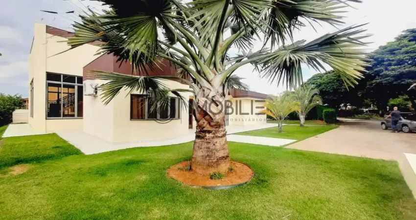 Casa com cinco suítes no condomínio Monte Belo na cidade de Salto.