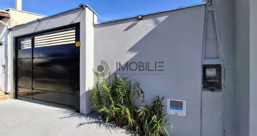 Casa com 2 dormitórios (1 suíte) no Jardim Santa Marta em Salto/SP.