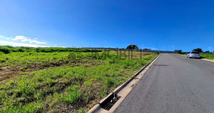 Terreno com 300 m² no Condomínio Casa do Lago na cidade de Indaiatuba.