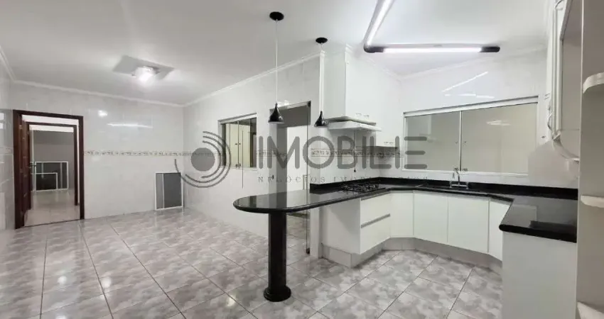 Casa com 3 dormitórios (1 suíte) na vila henrique em salto/sp
