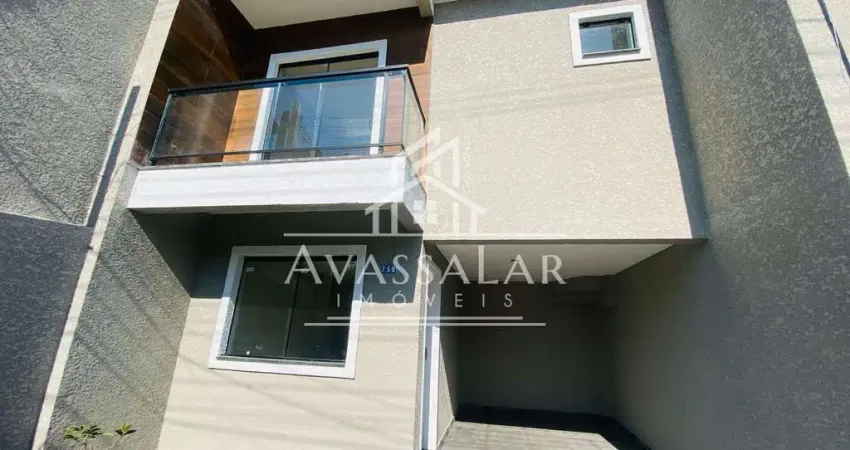 Sobrado com 3 quartos, e suíte no bairro Sitio Cercado, Curitiba - PR