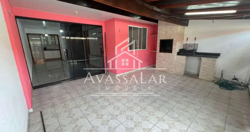 Casa com 2 dormitórios no bairro Nações, Fazenda Rio Grande- PR