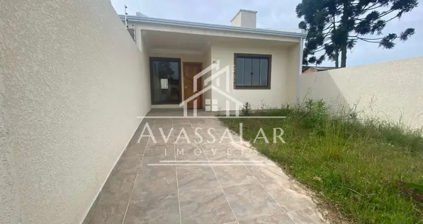 Casa à venda ampla, em localização privilegiada - 3 quartos e quintal