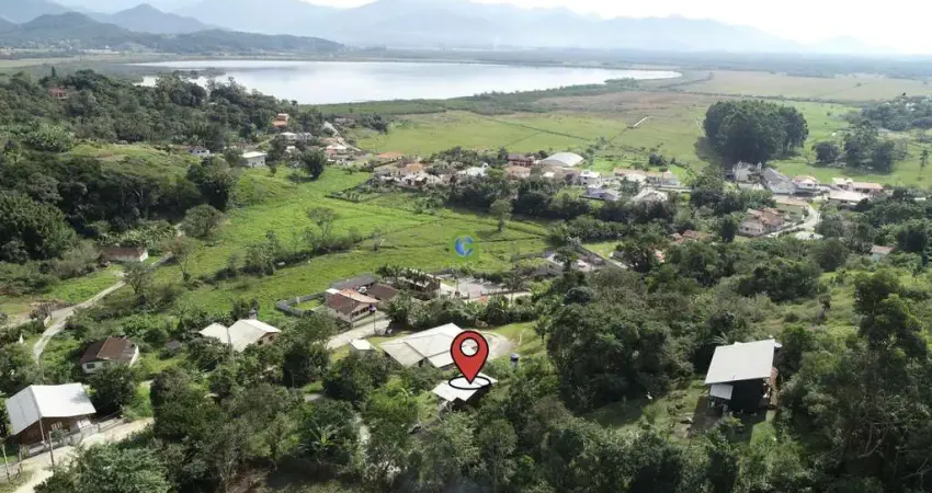 Imóvel com vista apaixonante para a Lagoa do Coração e da Serra do Tabuleiro.