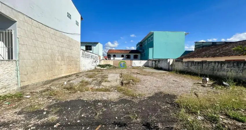 Terreno a venda no bairro Fazenda Santo Antônio em São José. Com 300 m².