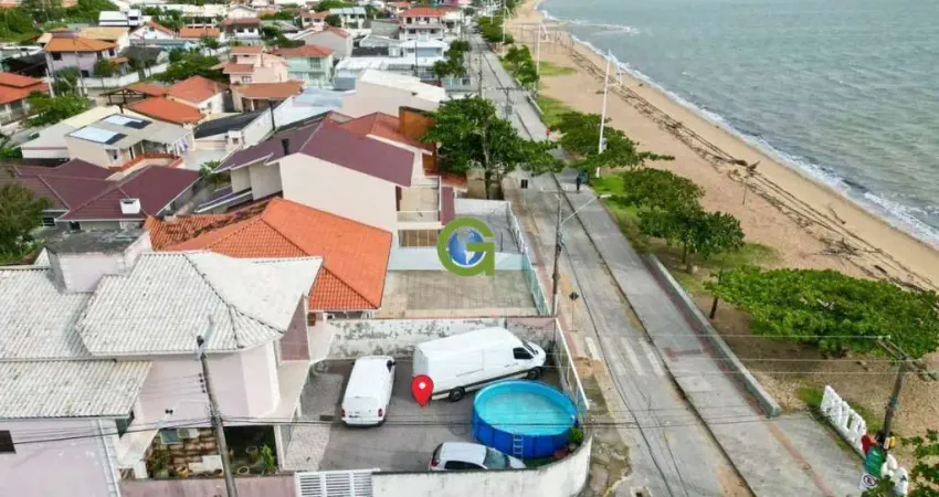 Casa à venda na Praia de Fora Palhoça com vista mar.