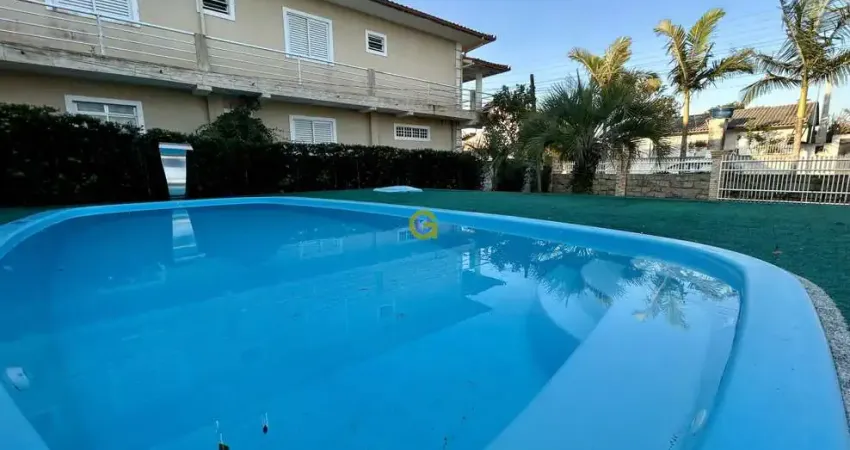 Casa com piscina e espaço gourmet – 900m² na Praia da Pinheira, Palhoça/SC