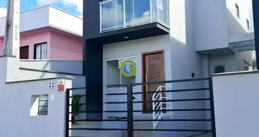 Sobrado em Potecas, São José - Excelente oportunidade de adquirir a casa dos seu