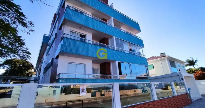 Apartamento com suíte e churrasqueira na praia do santinho – ótima localização!